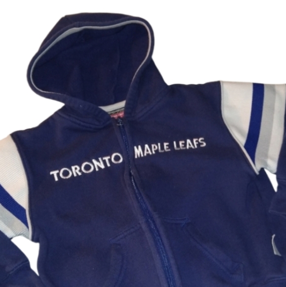 Size 4t Toronto Maple leaf Rbk hockey zip up hoodie - Picture 16 of 16